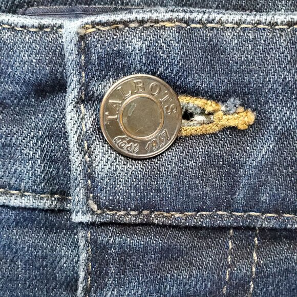 Talbots Shorts Womens Size 12 Blue Simply Flattering Stretch Denim Cuffed Hem - Picture 8 of 11